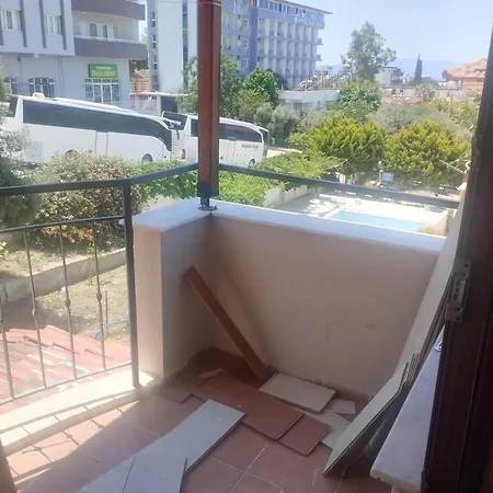 Villa Kadinlar Denizi Plaji 100 M Bahceli Havuzlu Kusadasi
