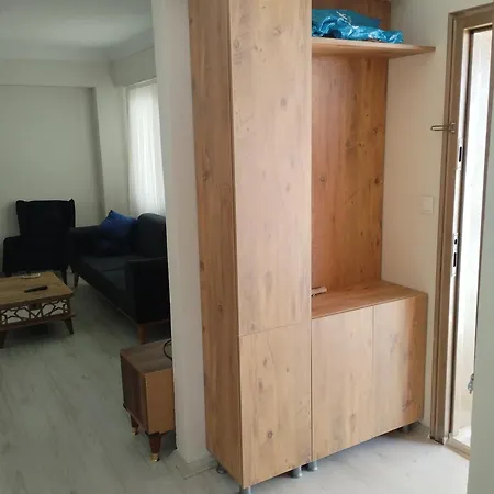 Kadinlar Denizi Plaji 100 M Bahceli Havuzlu Villa