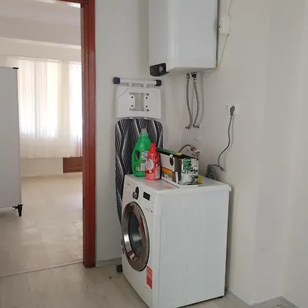 Kadinlar Denizi Plaji 100 M Bahceli Havuzlu * Kusadası